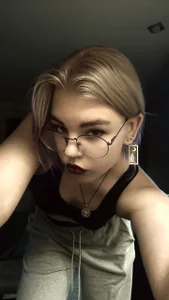 MelodyBaur Public  7টি ছবি