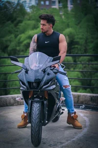 Brad_Summerのriding my motorcycleの 4枚の写真