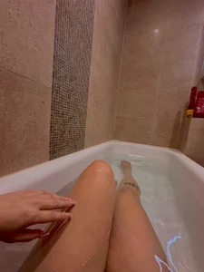 MegannNoireX relaxed..🛀 Bilde