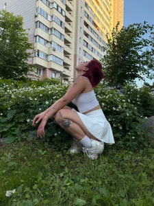 Nikki_Gringer summer girl Pic