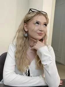 SeemaHornoff Public Pic 5