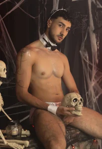 Dean_aimee Happy Halloween! 🕷️ Pic
