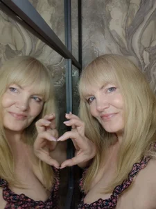 Mirrored seduction de NicoleKind  2 Imagens