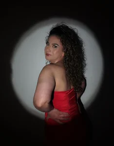 sasi_luna DIVA IN RED Foto 2