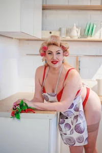 OliviaDancequeenのSuper housewife Oliviaの 5枚の写真