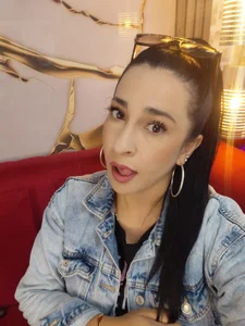 Bella_williamss_ Sexy milf slika 2
