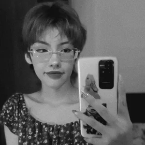 Jin-harrison Public টি ছবি