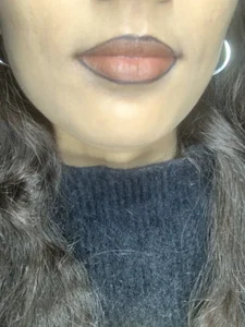 Horny-nishaa Public Pic 3