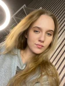 Casey_Sweeet Cute girl is cold Pic 3