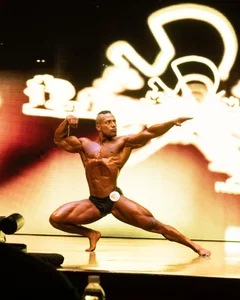 Travis_lenox_ Built to Tempt💪 Pic 5