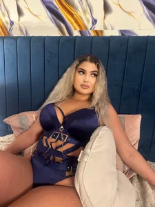 ChloeMonet Ur fav Chloe Pic