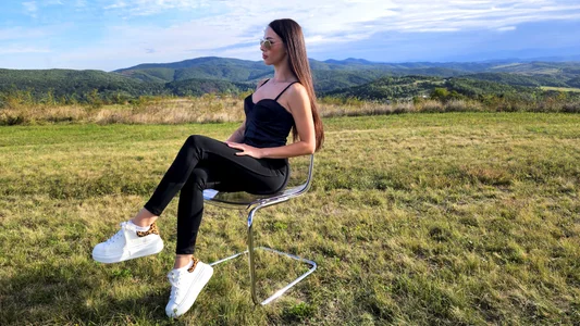 MiaGoldXSit back and relax图片 8