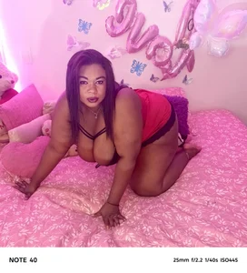 anai_valentinex A little bombshell in your bed Poză 8
