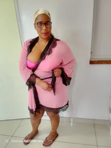 CurveyChocClitX5 Public Εικόνα 5