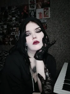 boob-lickPublic Bild 5