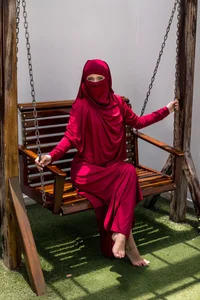 aryamajal ❤️‍🔥 When I dress in vinotinto, desire speaks alone❤️‍🔥 Pic 4