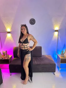 Emily_RoseM Public Pic 2