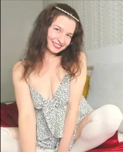 __MaryLee__ Beauty and love will save the world Hình 4