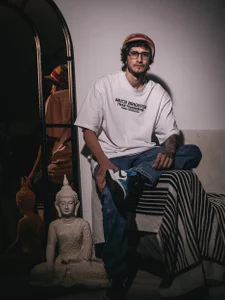 Loggan_donnellyのrelaxingの 3枚の写真