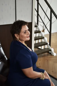 AnnaCorlane Lady in blue Pic 3