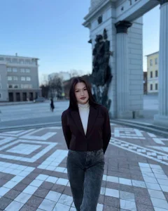 SaraSwartz Public Kuva