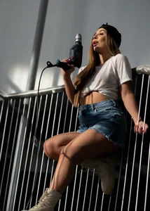 Assmerising i wanna destroy the walls between us Pic 9