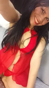 Bianca_seduction My sexy body on red Foto 6