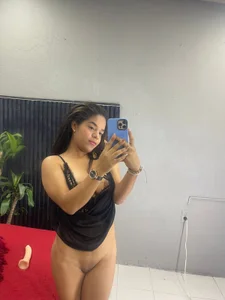 Tiffany-Jones Look at my essence صورة واحدة|Tiffany-Jones Look at my essence صورتان|Tiffany-Jones Look at my essence  4 صور|Tiffany-Jones Look at my essence  4 صورة