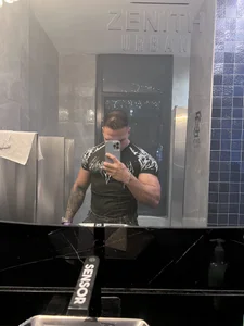 FreszXのParty ✨🪩🪩の 3枚の写真