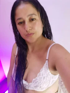 charlote_hot69 Public Pic 6