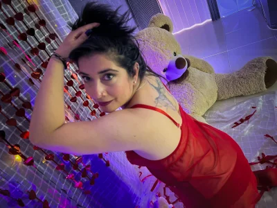 Alexa_Sanz Sweet love by day mischievous by night🥵 Bilde 8