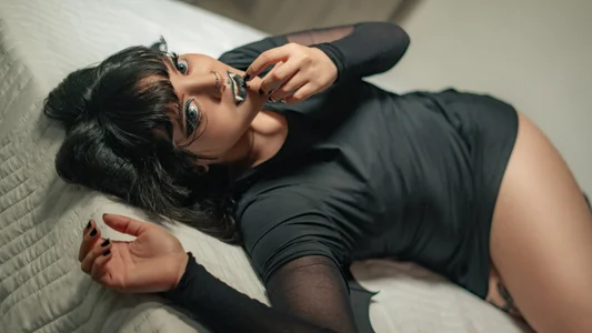 Charlotte_Myers Mavis' Dark Charm: Portraits of a Modern Vampire 🧛‍♀️🖤 Pic 6