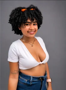 Akemy_Saunders sensuality slika