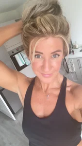 Bratty-Blonde55 Public Pic 3