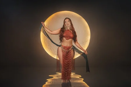 MelanieHudson_ To the magic of the moon🪄🌗 Pic