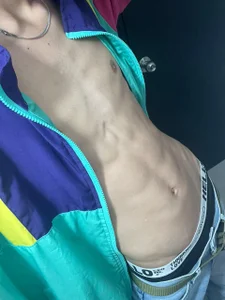 Body tour for u! 🔥 de thanier_18  3 Imagens