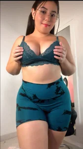 Sofii_Lopezzの🥵START YOUR DAY DOING CARDIO WITH ME🥵の枚の写真