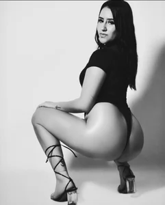 Natasha_Kiim_: Do you want to play 😏💦 ( 2 фото)