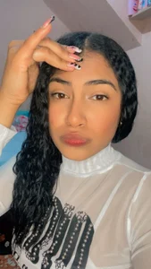 Ashley-03 Public Pic 4