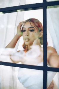 Between curtains and whispers🤍 de AmmyScott  8 Imagens