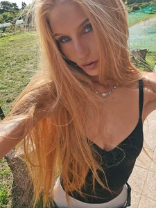 LessiaMia Your Fav Girl 👩🏻‍🦰❤️ Pic 3