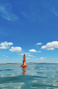 Kelly_Hardy I ride a SUP board Poză 4