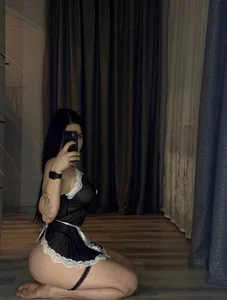 Evelyne_xxo Public  4. fénykép