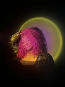 Just_Gissellex Night in Medellín Immagine  3