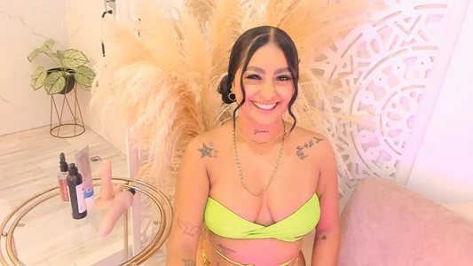 amber__ferrera 💛 Immagine 