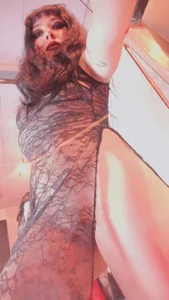 alixxon1 I wore something that would drive you crazy if you saw me. 사진 2