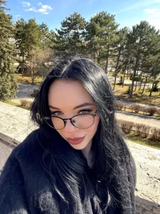 Lola_lee21 Public  4টি ছবি