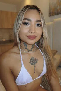 sexy blonde de mystic_nova_  2 Imagens