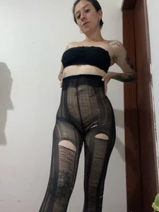 Zdjęcia Valeriana00 pantytoes:  4