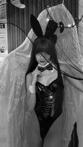 Cherry_Vixen_のPlayboy🐰👻の 9枚の写真